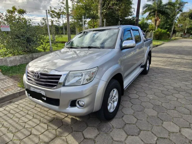 Toyota Hilux CD SRV 4X2 2.7 Flex 16V Aut. 2015