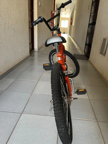 Vendo Bike aro 16 em ótimo estado de uso praticamente nova