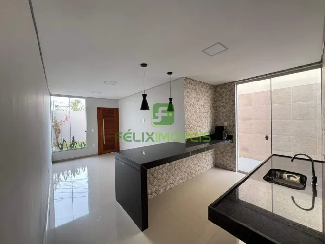 Casa para Alugar no Portal do Sol, Lagoa Santa/MG | 3 quartos (1 suíte)