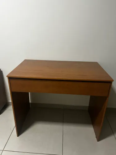Vende-se mesa de escritório 