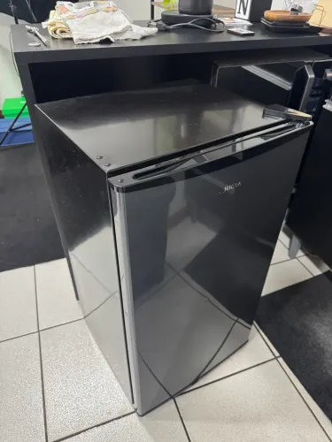 Frigobar Midea 93L