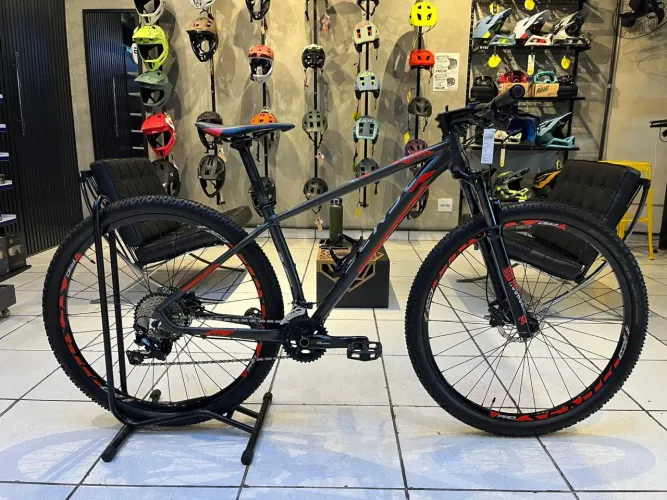 Bicicleta aro 29 seminova Sense Impact Pro 2020