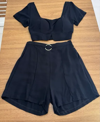 CONJUNTO SHORT E CROPPED