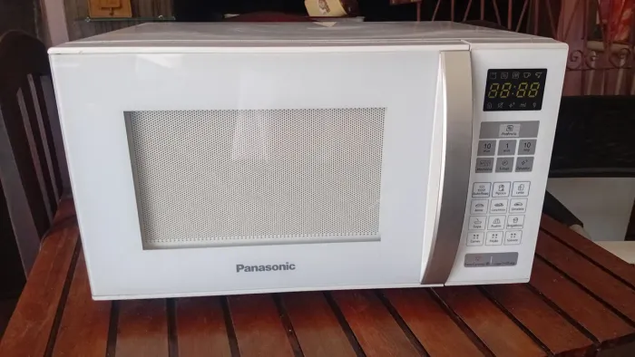 Micro-ondas Panasonic 24 litros