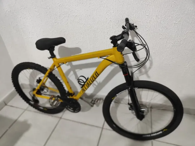 Bicicleta aro 26 Alumínio Freio disco