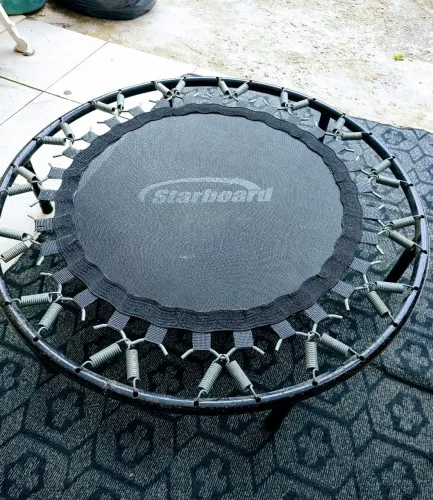 MINI TRAMPOLIM JUMPING 