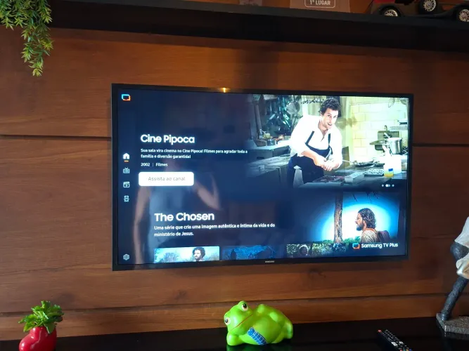 Smart TV Samsung 43" Full HD pouquíssimo uso, estado de nova