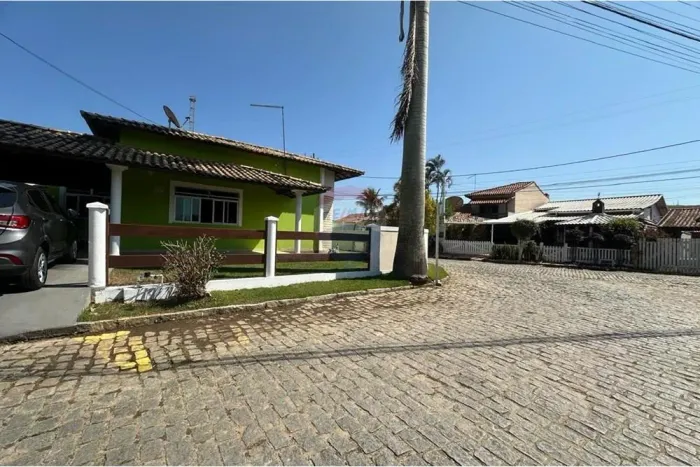 Aproveite esta oportunidade ,Seu novo lar está a apenas alguns passos da lagoa . Entre em 