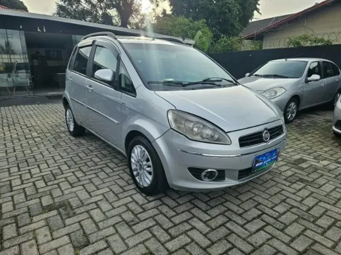 Fiat Idea Essence 1.6 Flex 16V 5P 2011