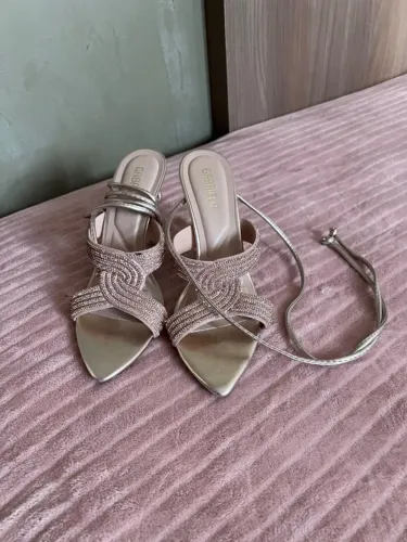 Sandália Gabriela Rosé Champanhe com Strass - No 37