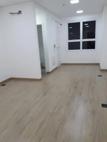 Sala Comercial Boulevard Jacareí - 28m² - 8ºAndar - Centro
