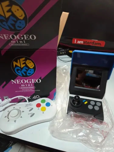 Neo Geo Mini + Controle