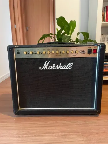 Amplificador Marshall DSL 40C