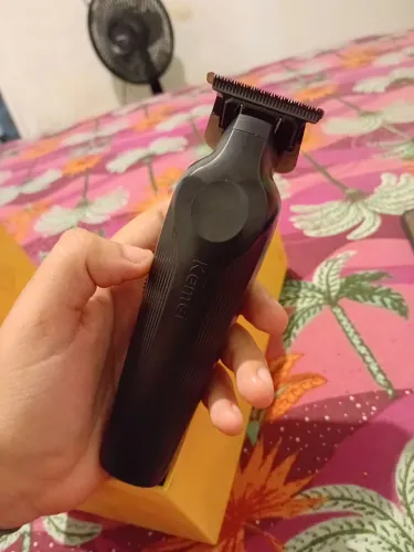 Máquina de acabamento