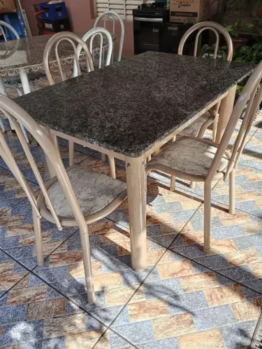 Mesa 4 cadeiras