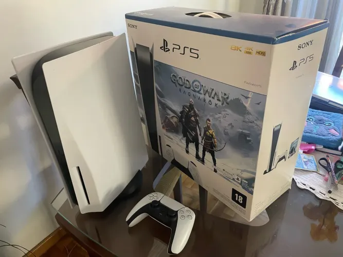 Vendo PlayStation 5 - com leitor de discos
