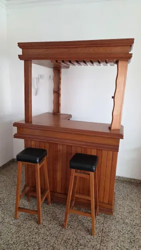 Vendo conjunto de bar residencial em madeira