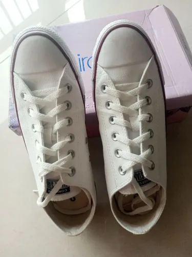 Tênis converse couro