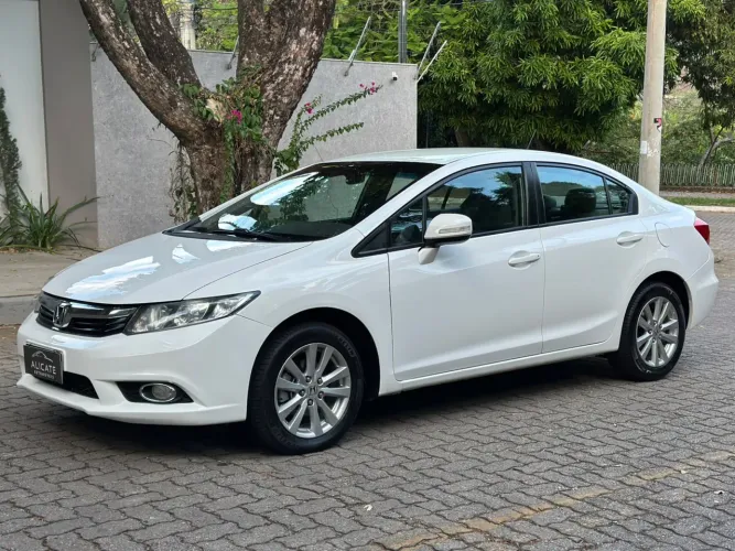 Honda Civic Sedan LXR 2.0 Flexone 16V Aut. 4P 2014