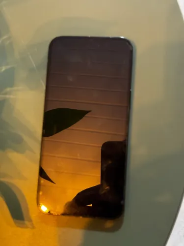 iPhone 14 Pro Max 128gb 84% bateria. iPhone sem detalhes. Nunca aberto