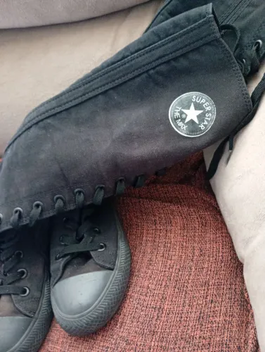 Bota ALL star cano longo toda preta de cadarço