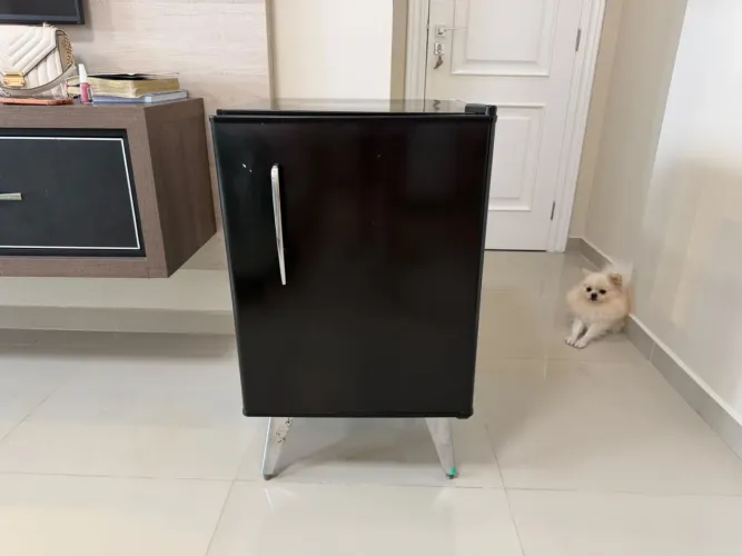 Frigobar Brastemp Retrô 76 Litros Preto 127V