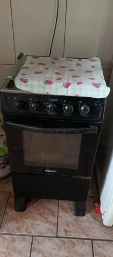 Fogão elétrico pretinho 