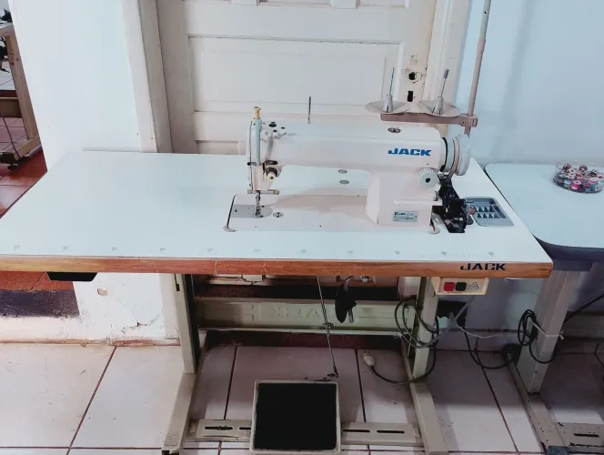 Vendo Máquina de Costura industrial Jack