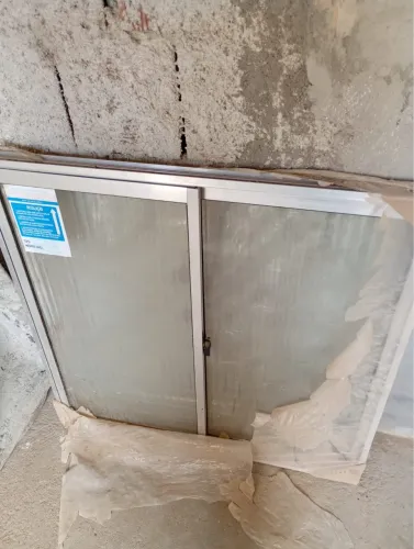 Janela 80x80