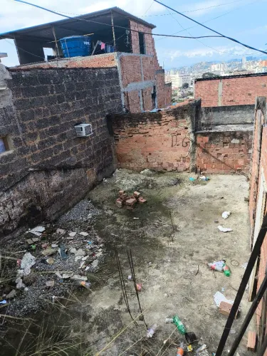 Vendo terreno no Tuiuti
