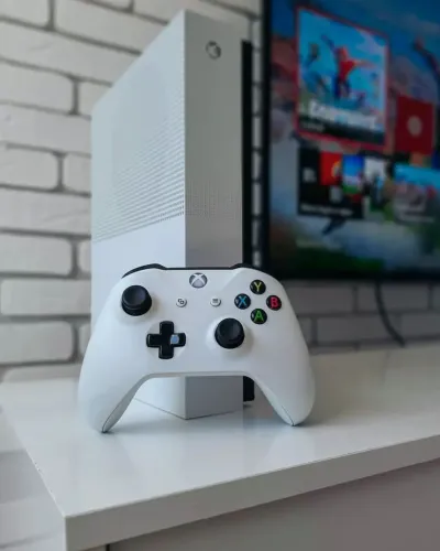 XBOX ONE S 1TB