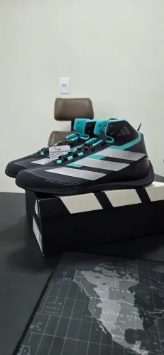 Tenis Adidas Feroza Mid Mercedes F1 com estiqueta 42