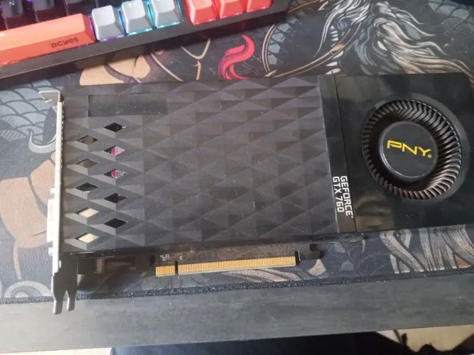 Placa de Vídeo GeForce GTX 760 2GB VRAM