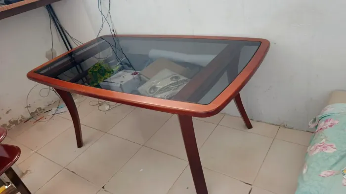 Mesa grande de vidro