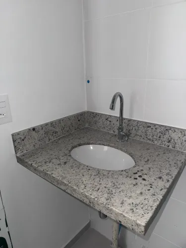 Bancada de banheiro com Pia