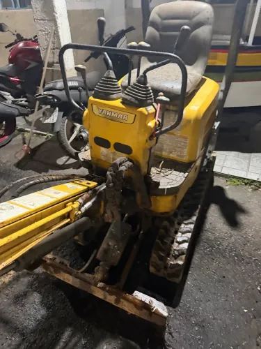 Mini escavadeira