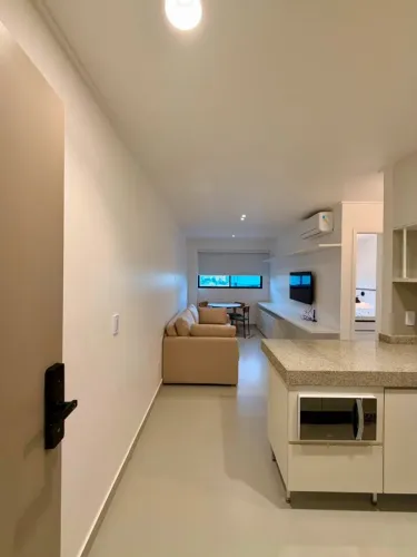 Aluga - se quarto e sala 100% nascente 