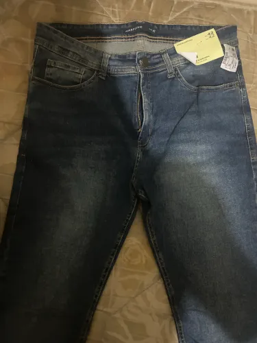 calça jeans, azul. marfinno. Nova, nunca usada.