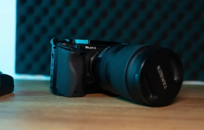 SONY A6300 (COM LENTE DO KIT 16-50)