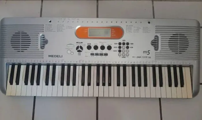 VENDO TECLADO OU TROCO POR IPHONE