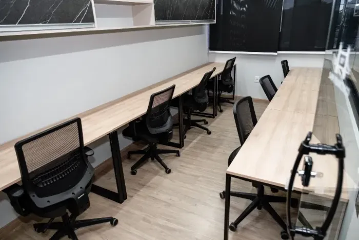 SALA COMERCIAL MOBILIADA + RECEPÇÃO | 4 LUGARES | SERRA - LARANJEIRAS