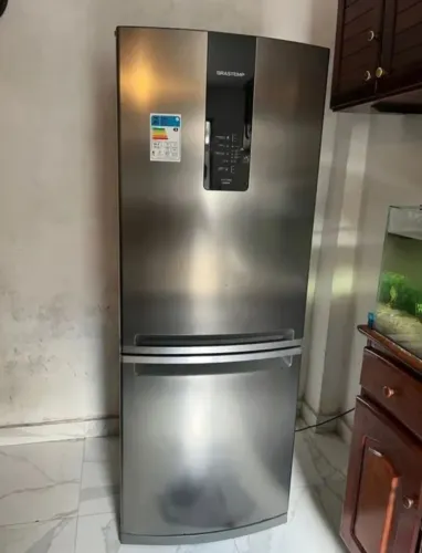 Geladeira inversa brastemp