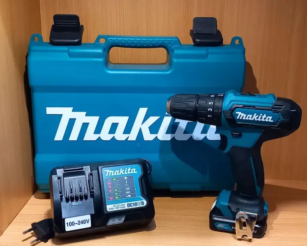Parafusadeira Makita 12v com maleta e carregador rápido