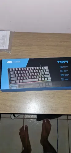 Teclado Gamer Semi-Mecânico Magegee TS91 RGB 60% Compacto Preto