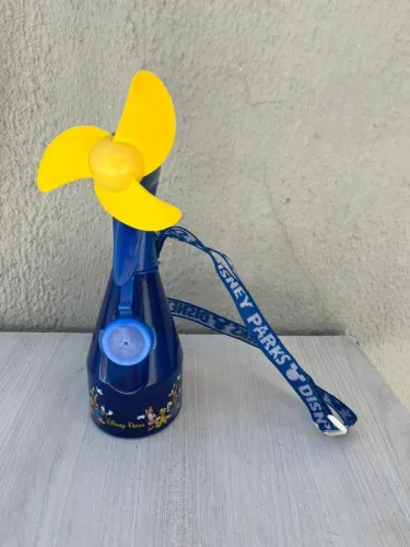 Mini Ventilador Disney Parks Com Borrifador Original