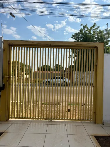Portão de ferro