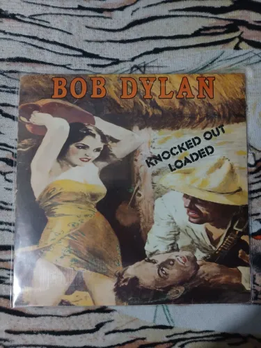 BOB DYLAN - KNOCKED OUT LOADED LP