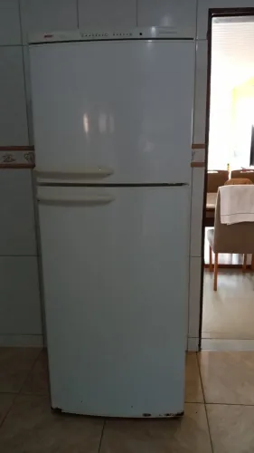 Geladeira com defeito na placa