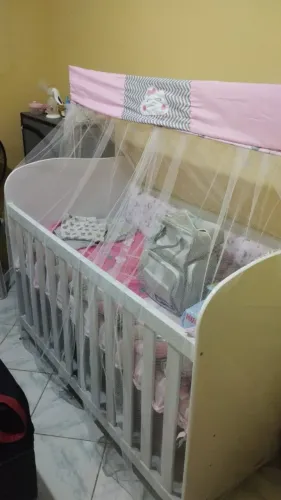 Vende-se berço normal com o colchão $250