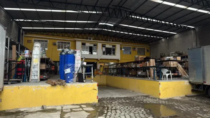 OLARIA - VENDO EXCELENTE GALPÃO 1.500 M²